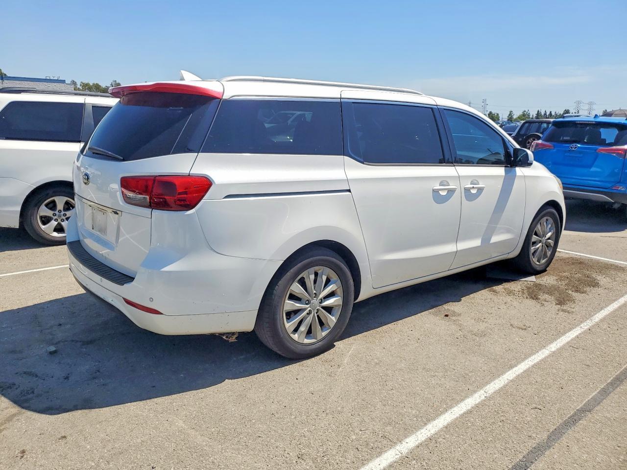 2015 Kia Sedona Ex - Фото 3