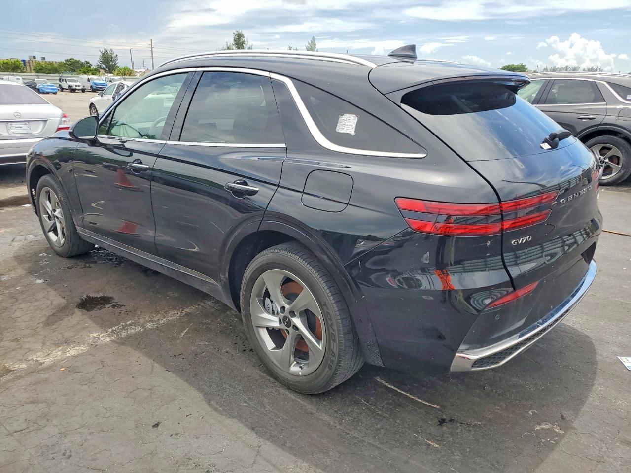 2026 Genesis Gv70 2.5T Standard - Фото 2