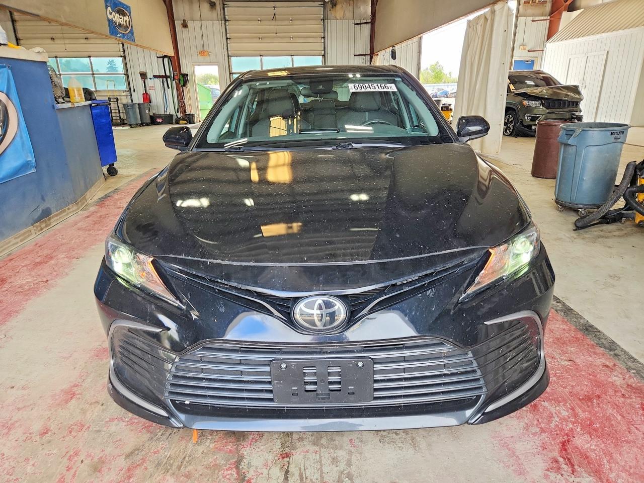 2023 Toyota Camry Le - Image 5
