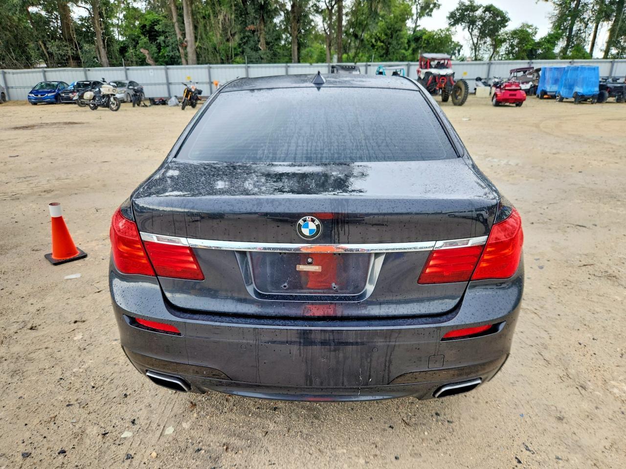 2010 BMW 750 Li - Image 6