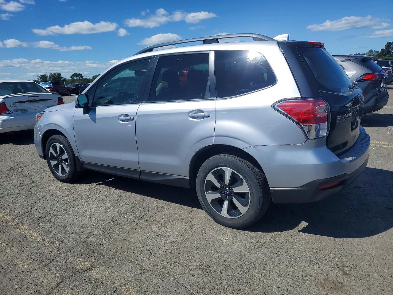 2017 Subaru Forester 2.5I Premium - Фото 2