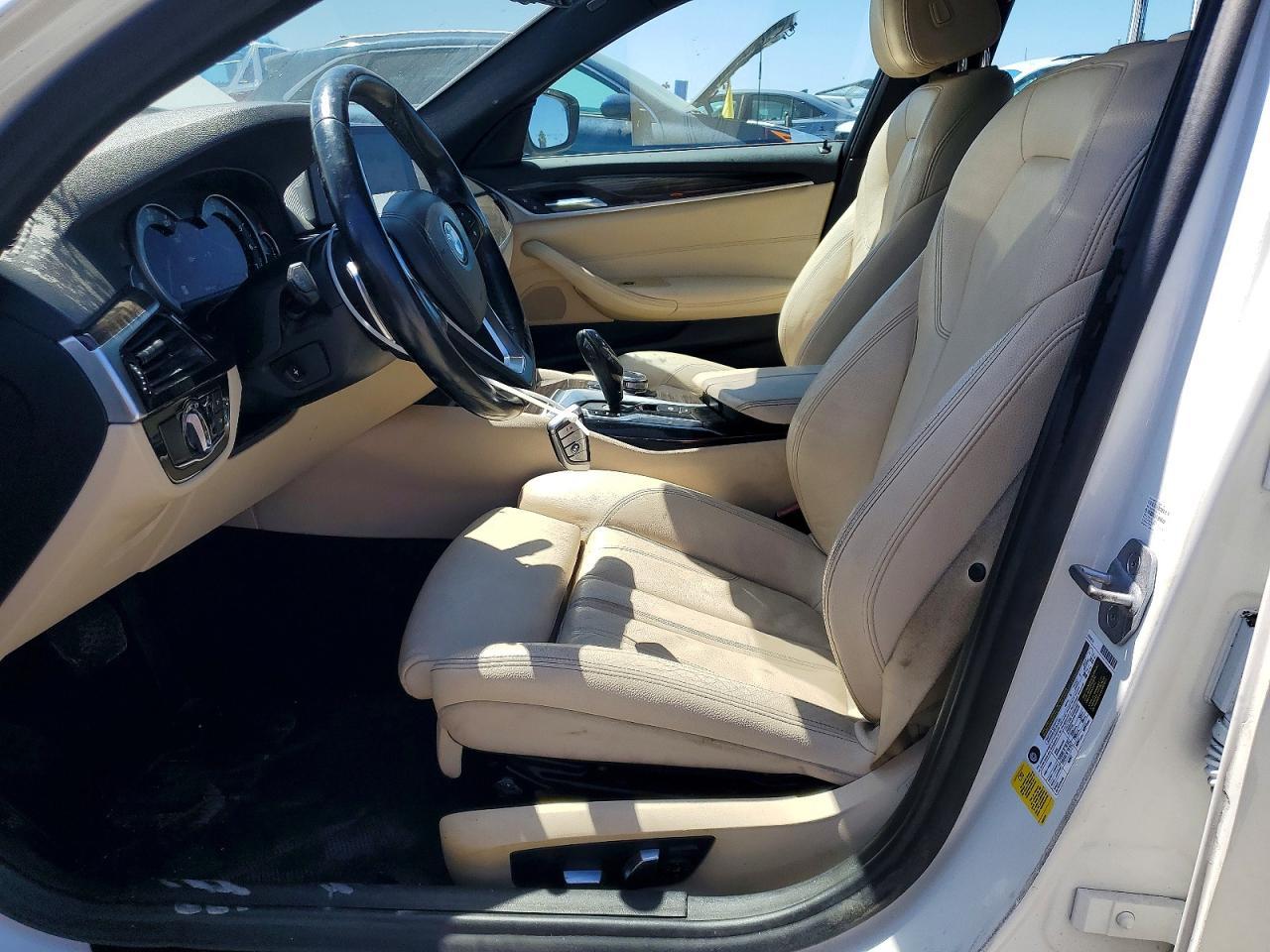 2019 BMW 530 I - Фото 7