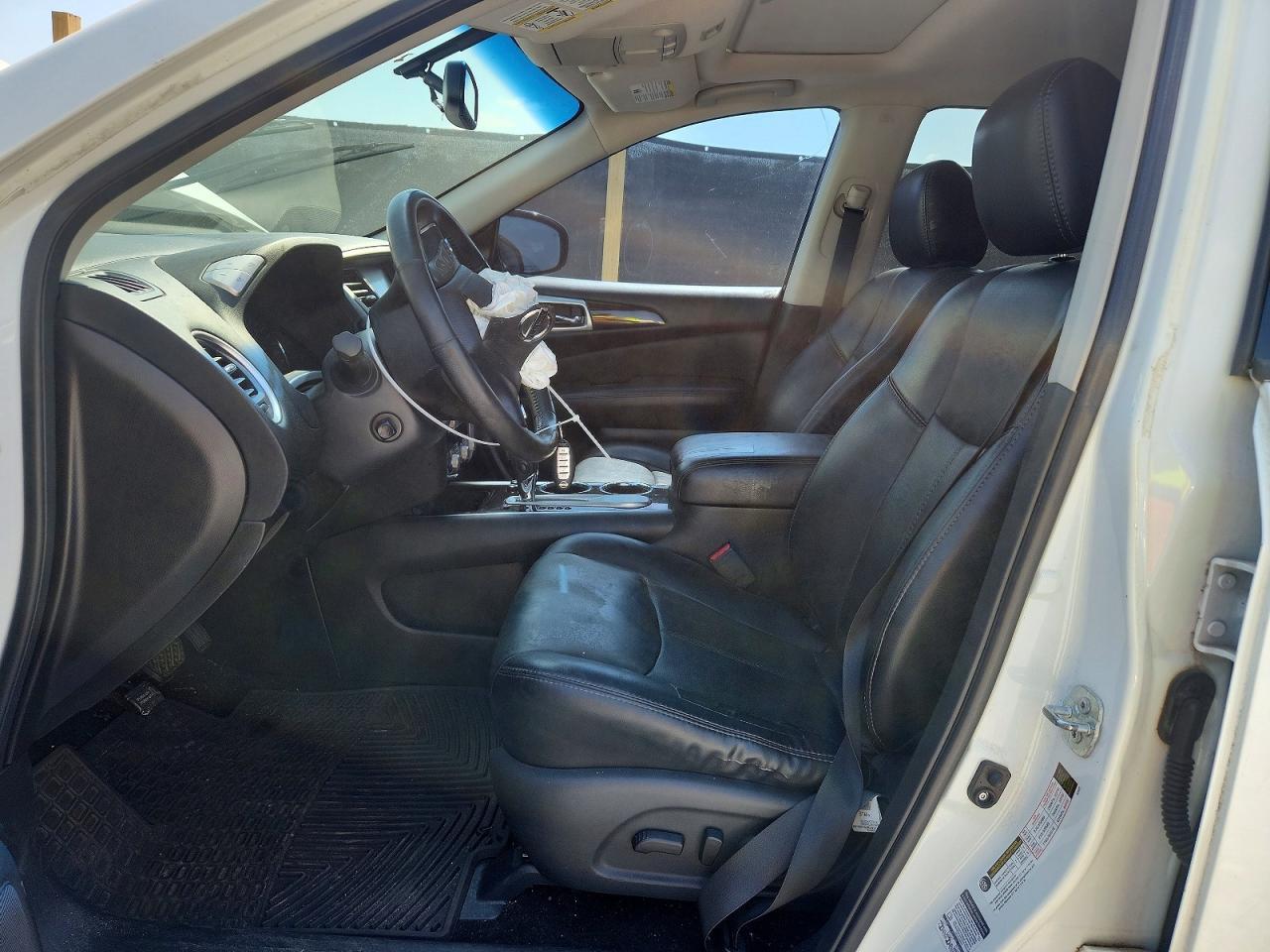 2015 Nissan Pathfinder S - Image 7