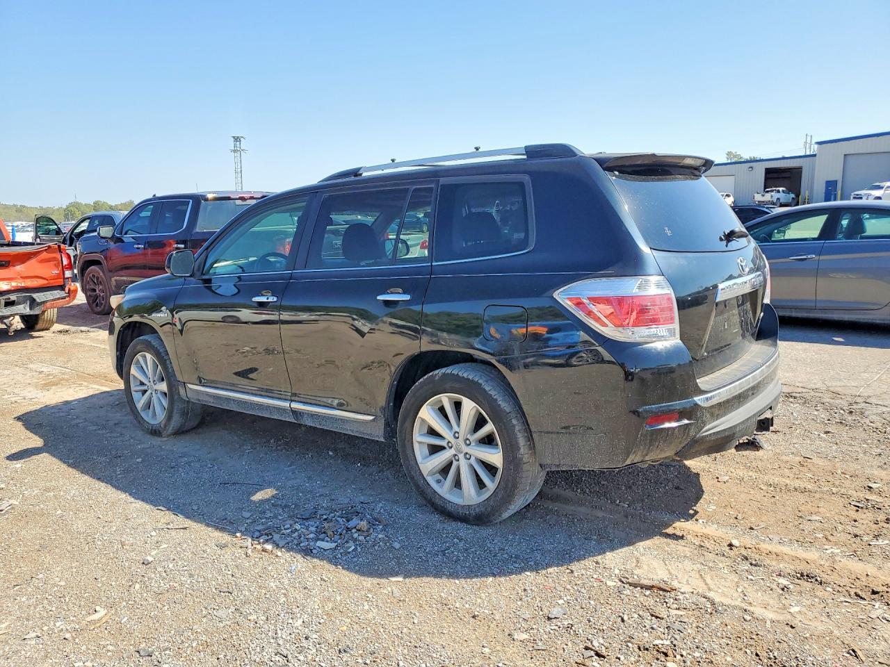 2011 Toyota Highlander Hybrid Limited - Image 2