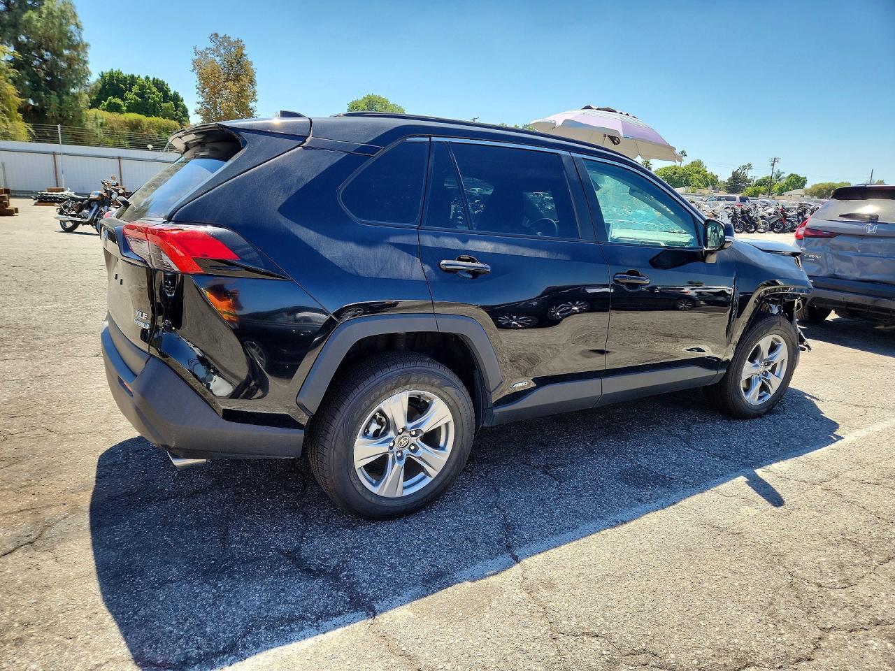 2024 Toyota Rav4 Hybrid Xle - Image 3