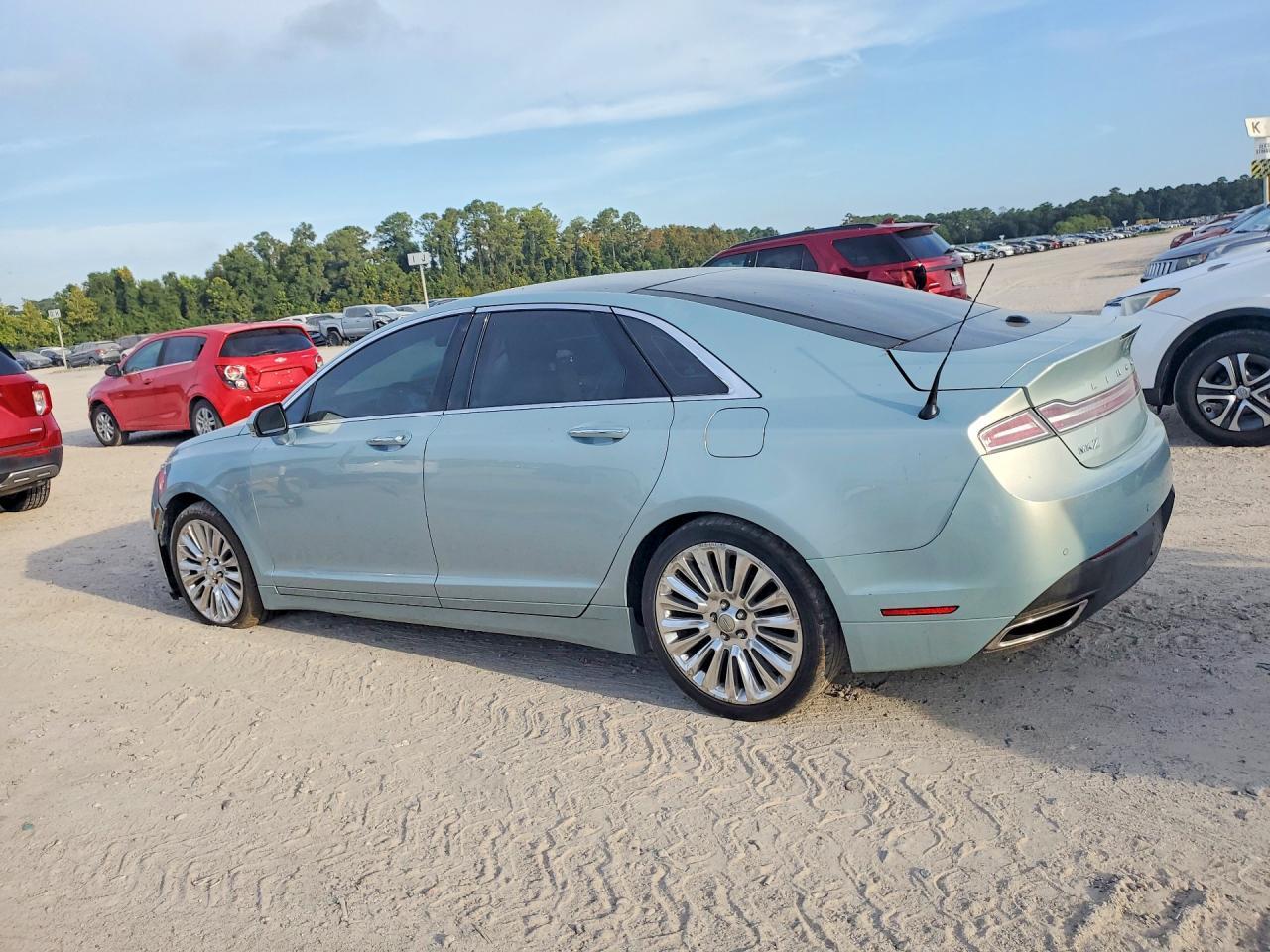 2013 Lincoln Mkz Hybrid - Image 2