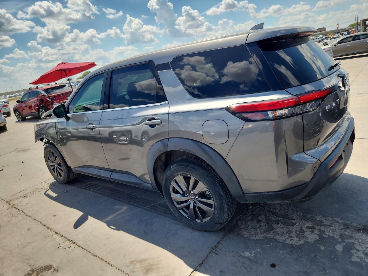 2022 Nissan Pathfinder S - Фото 2