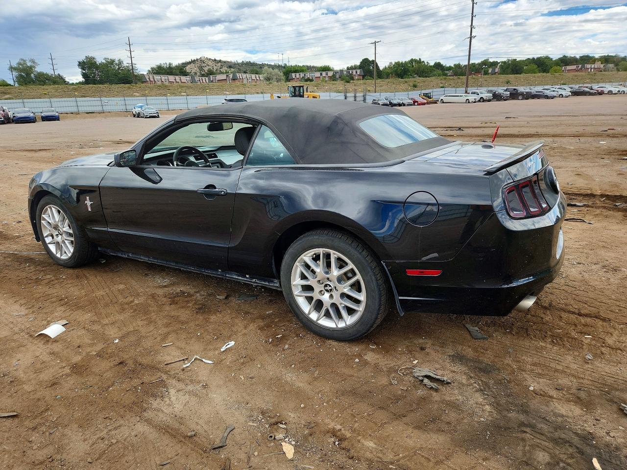 2014 Ford Mustang - Image 2