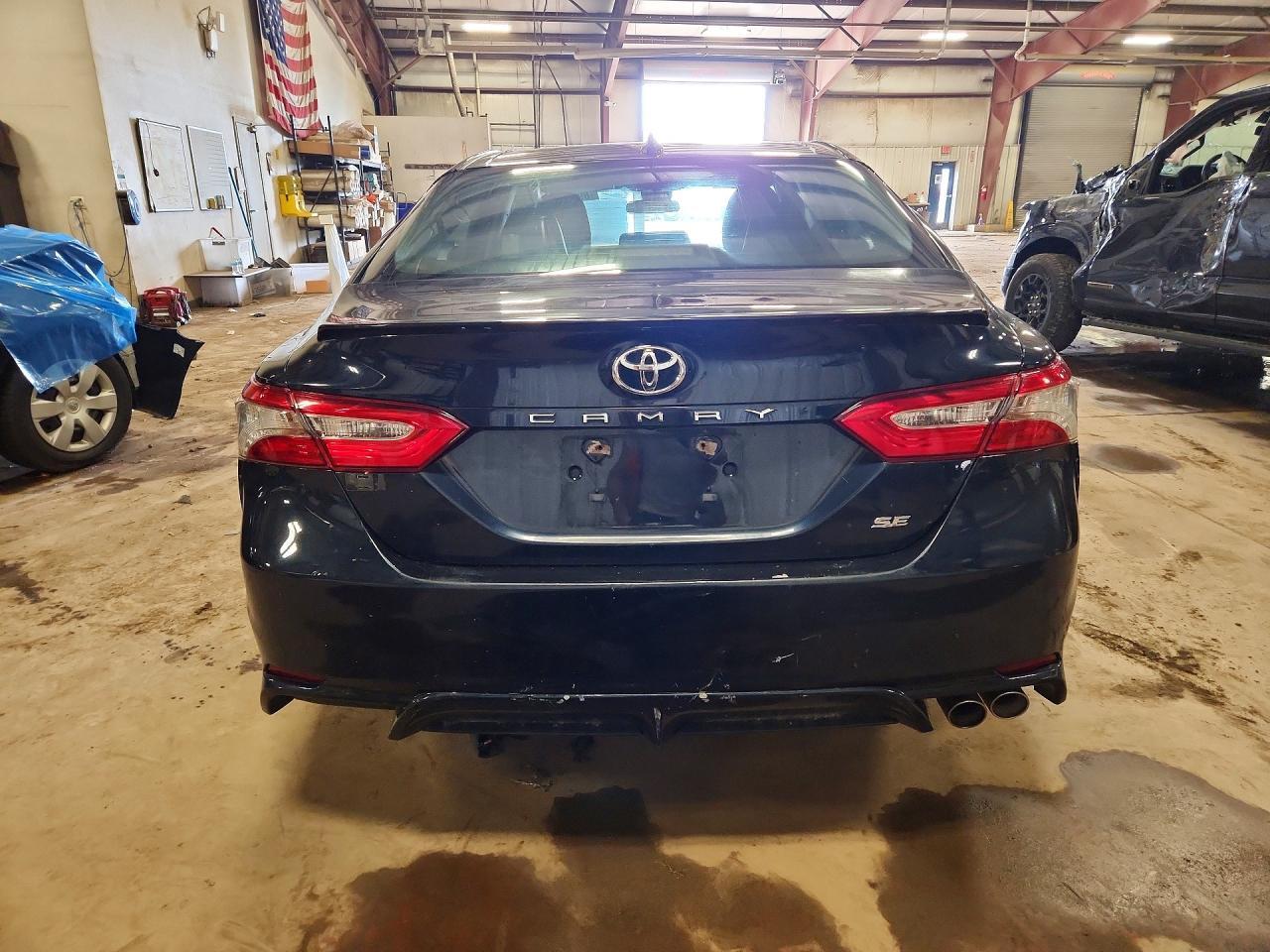 2019 Toyota Camry Se - Фото 6