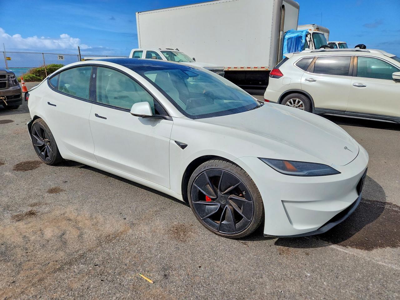 2024 Tesla Model 3 - Фото 4