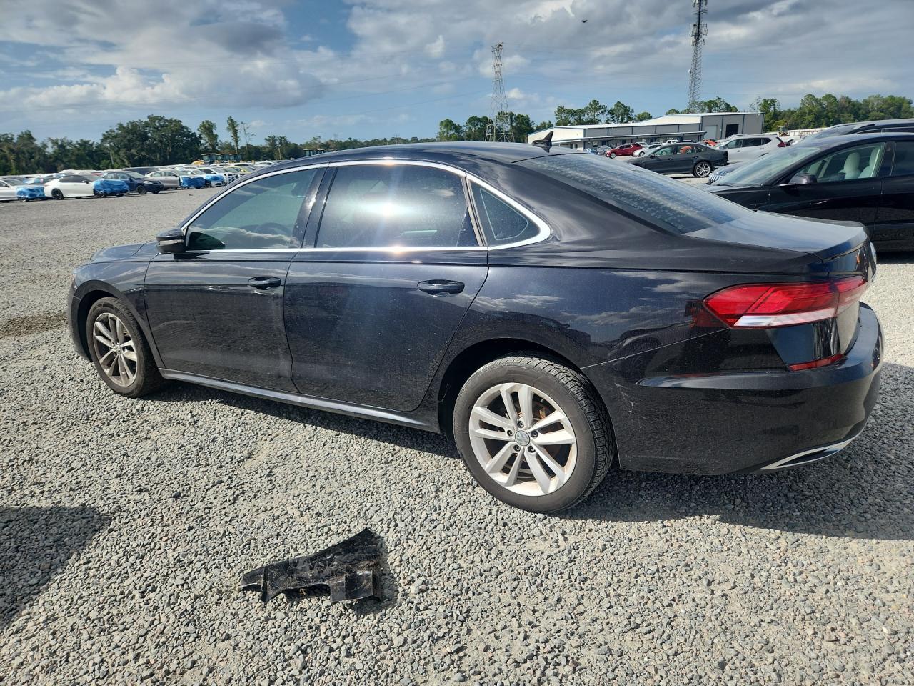 2020 Volkswagen Passat Se - Фото 2