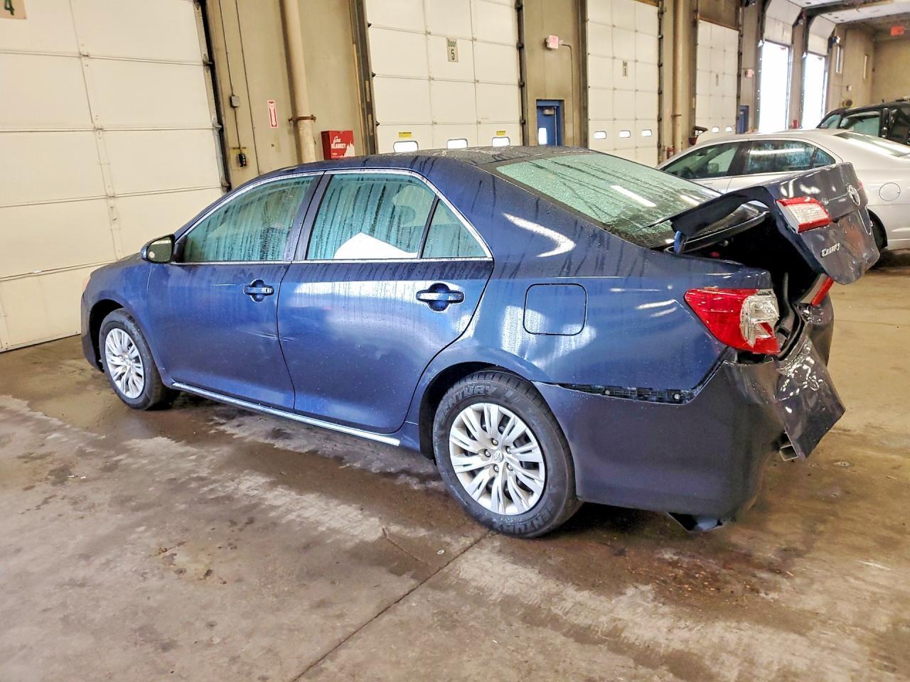 2014 Toyota Camry Le - Image 2