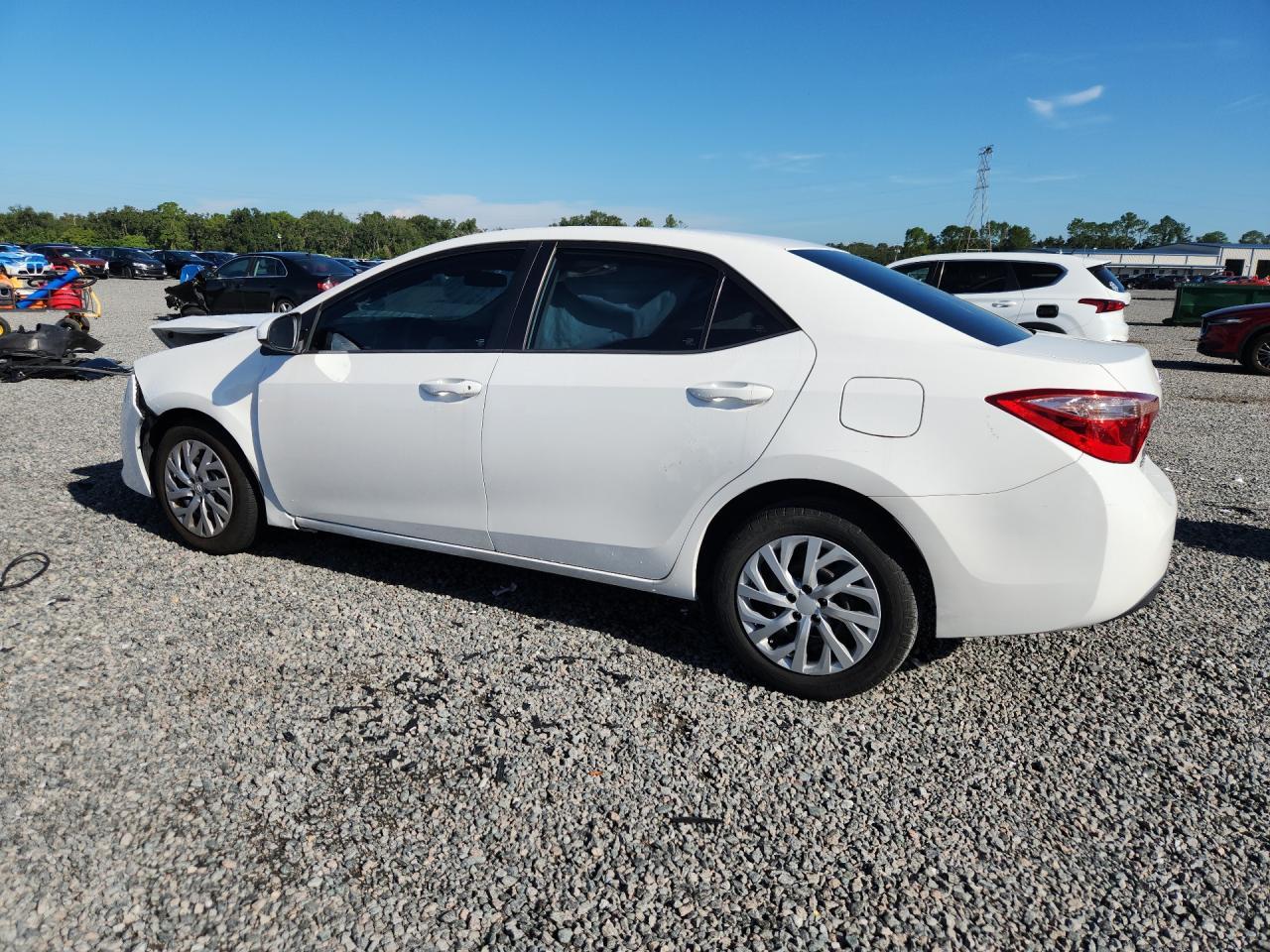2017 Toyota Corolla Le - Фото 2