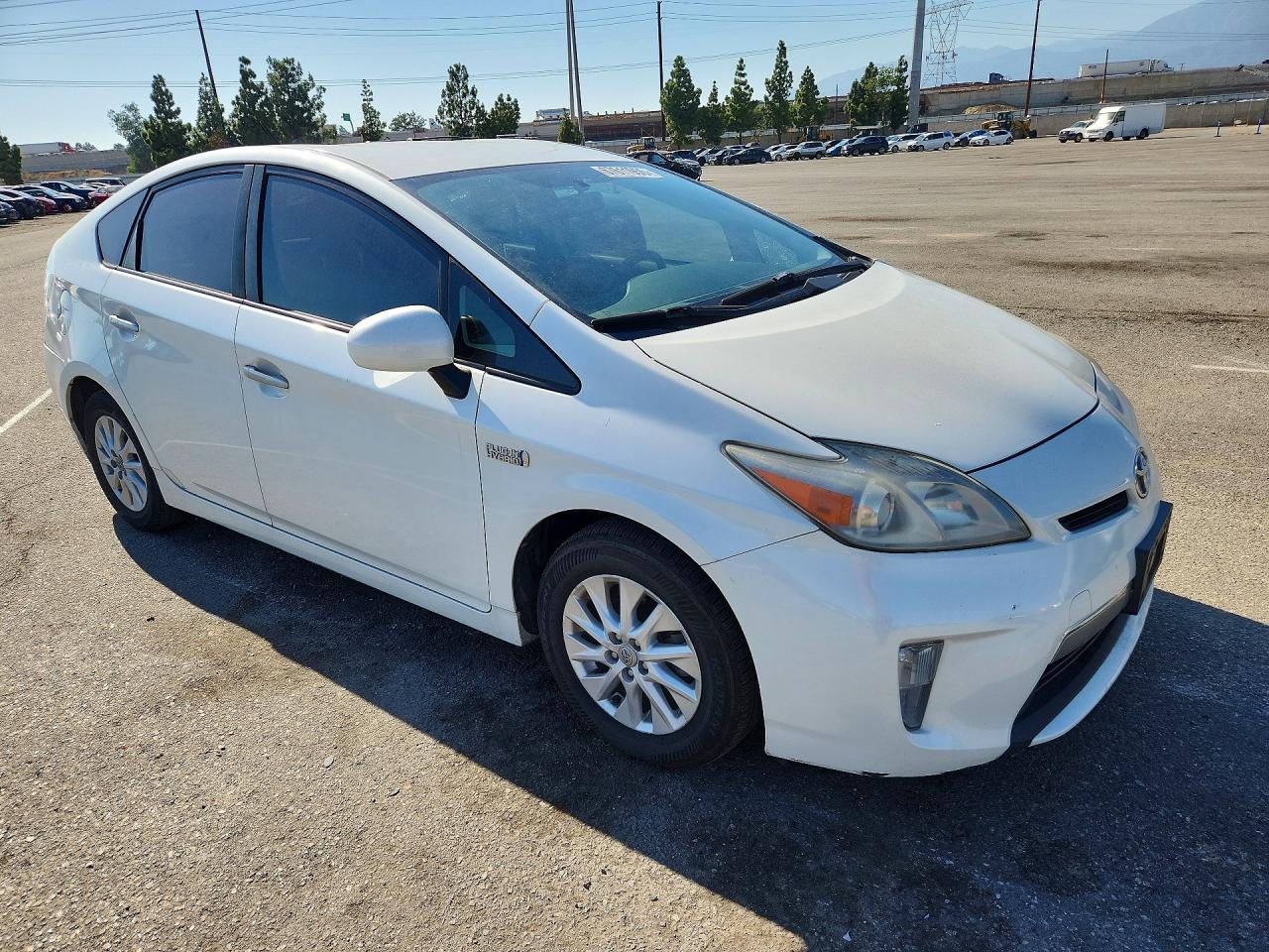 2013 Toyota Prius Plug-In Hybrid Base - Image 4