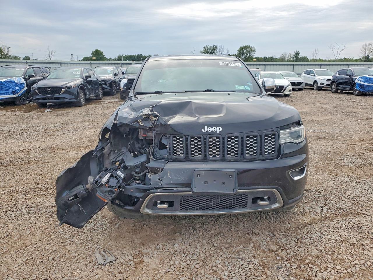 2017 Jeep Grand Cherokee Overland - Image 5