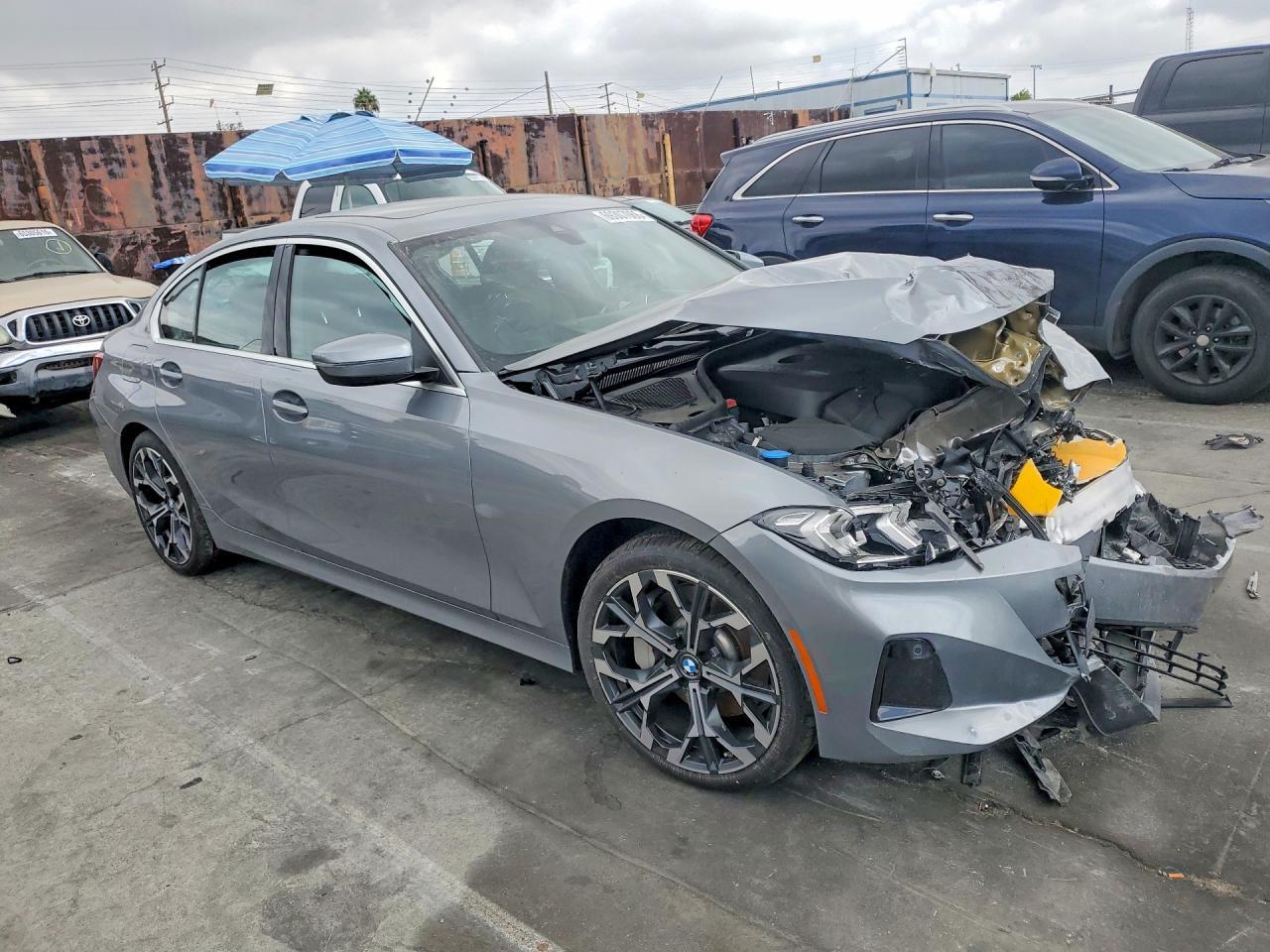 2026 BMW 330I - Фото 4