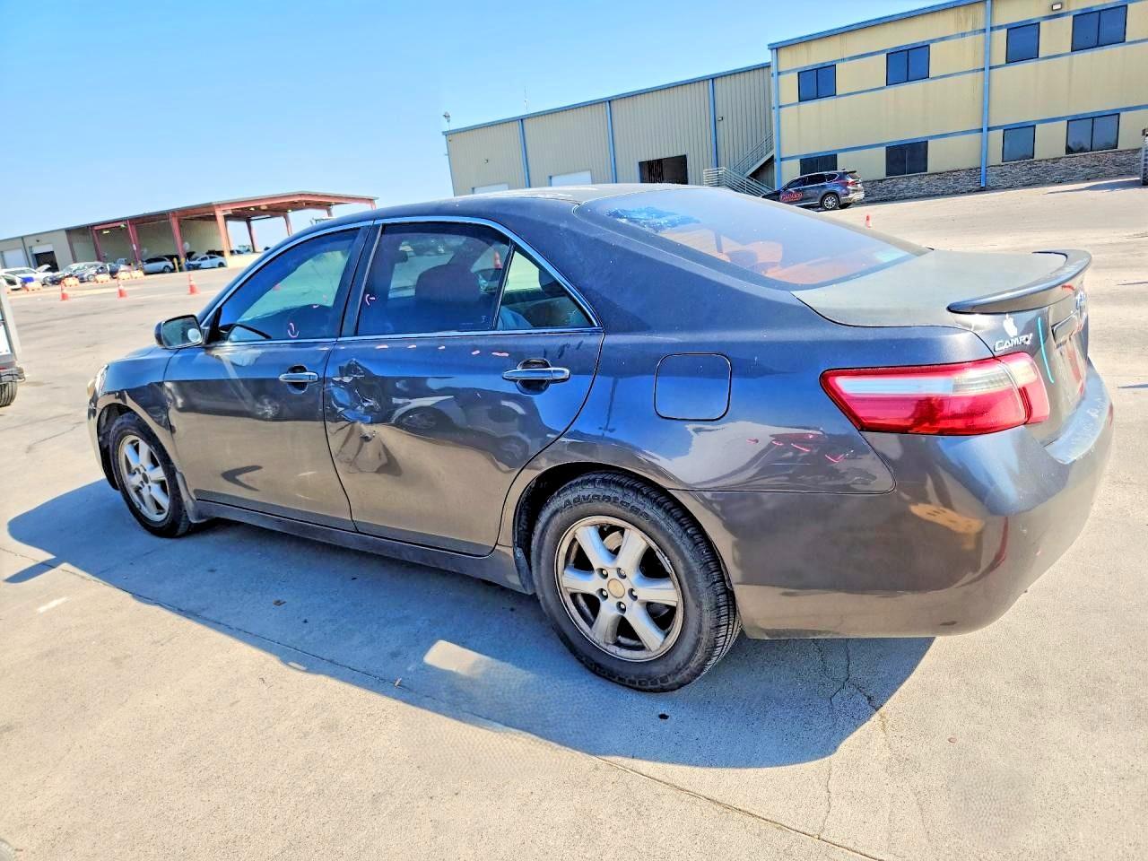 2007 Toyota Camry Le - Фото 2