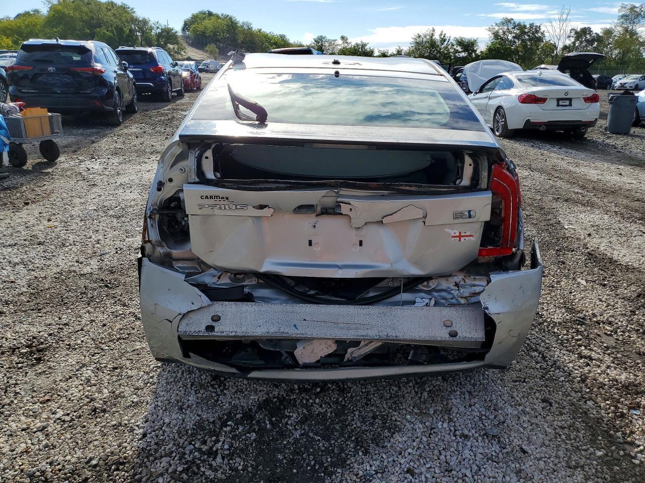 2013 Toyota Prius Two - Фото 6