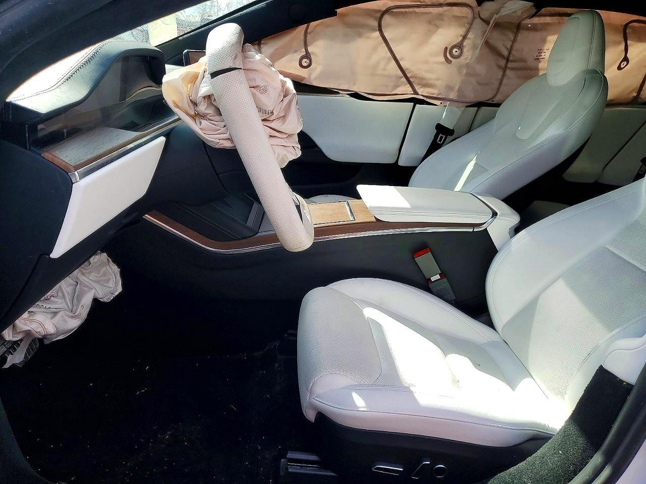 2022 Tesla Model S - Фото 7