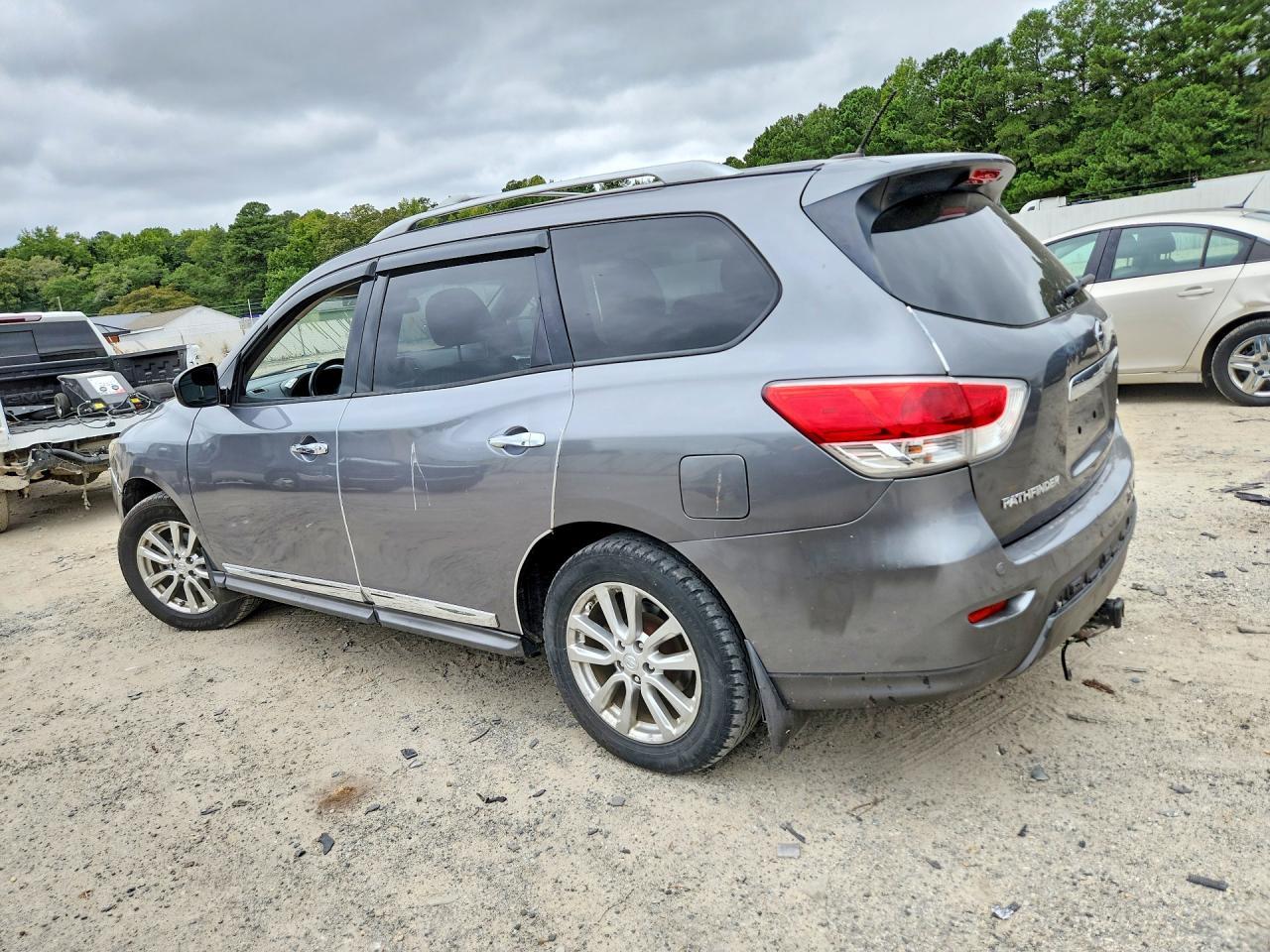 2015 Nissan Pathfinder Sl - Фото 2