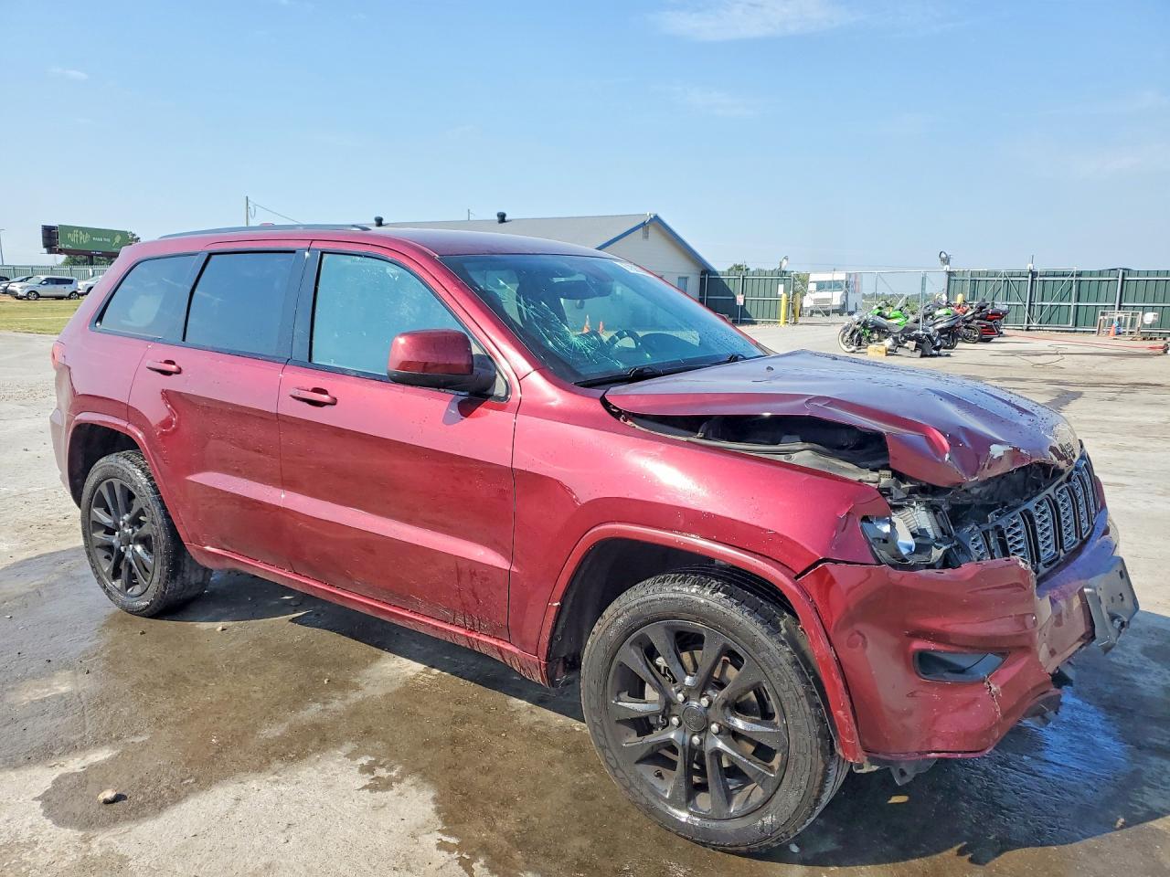 2017 Jeep Grand Cherokee Laredo - Image 4