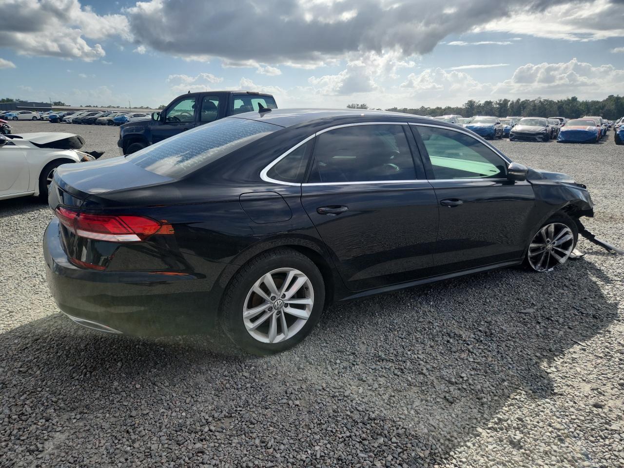 2020 Volkswagen Passat Se - Фото 3