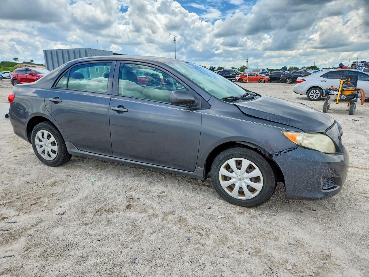 2009 Toyota Corolla Le - Image 4