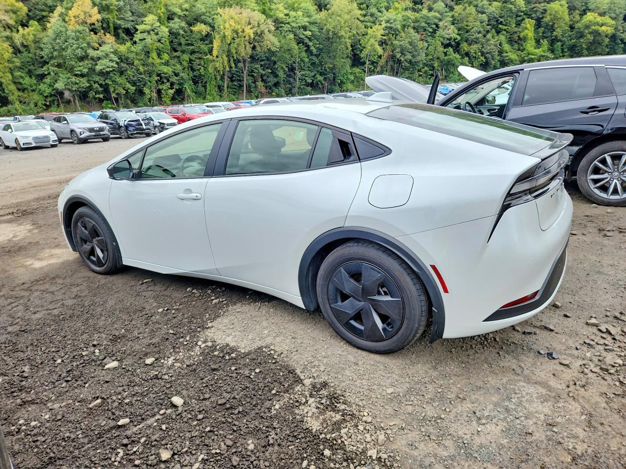 2025 Toyota Prius Plug-In Hybrid Se - Фото 2