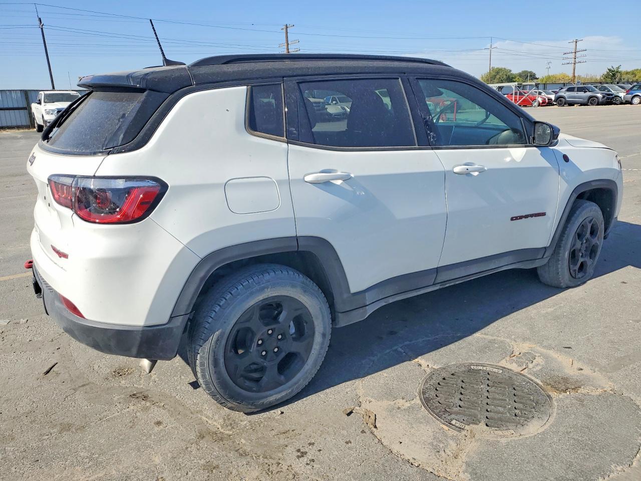 2023 Jeep Compass Trailhawk - Фото 3