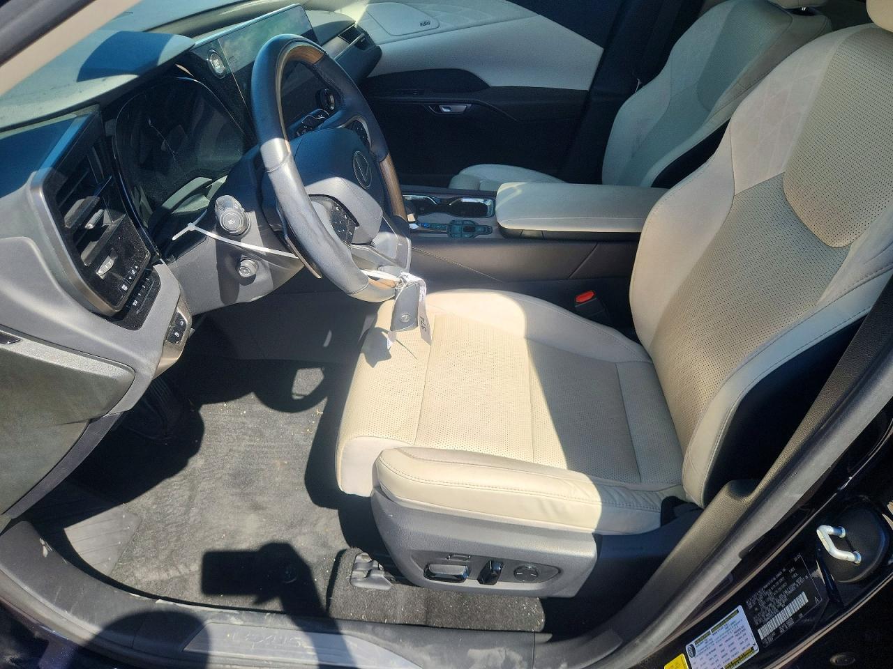 2023 Lexus Rx 350 Luxury - Image 7