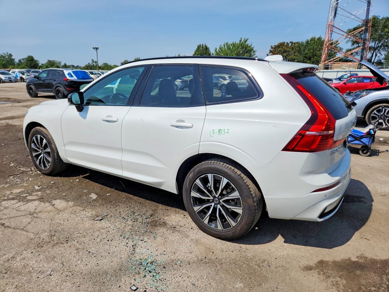2025 Volvo Xc60 Core - Фото 2