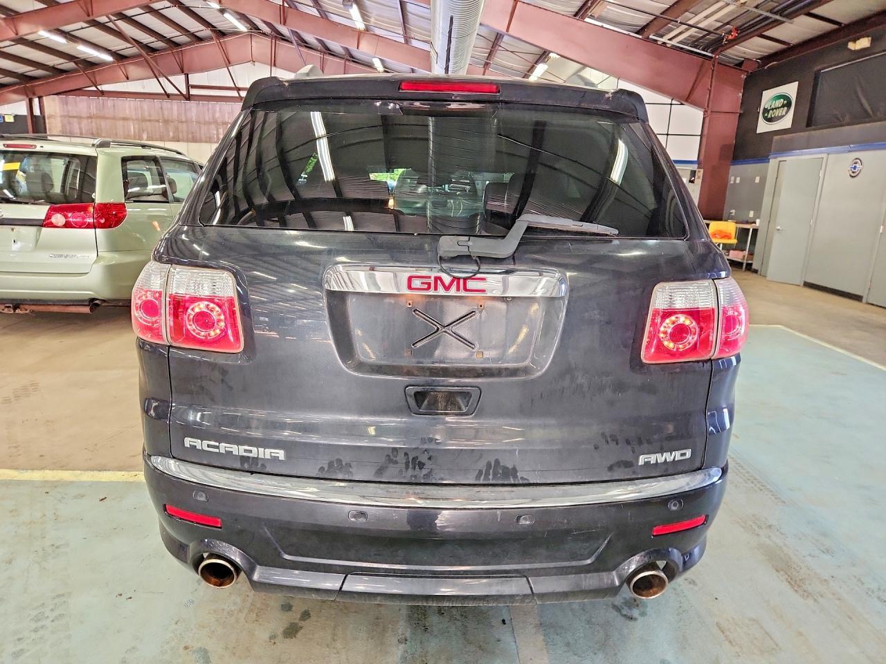2011 GMC Acadia Denali - Image 6
