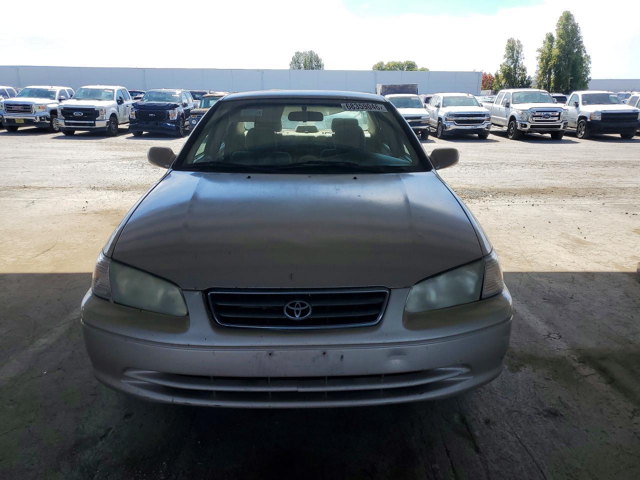 2001 Toyota Camry Ce - Image 5