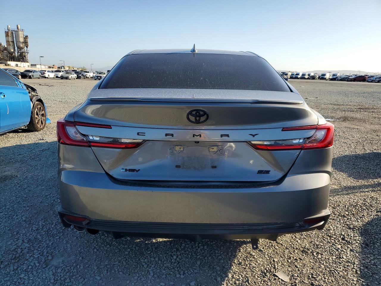 2025 Toyota Camry Se - Фото 6