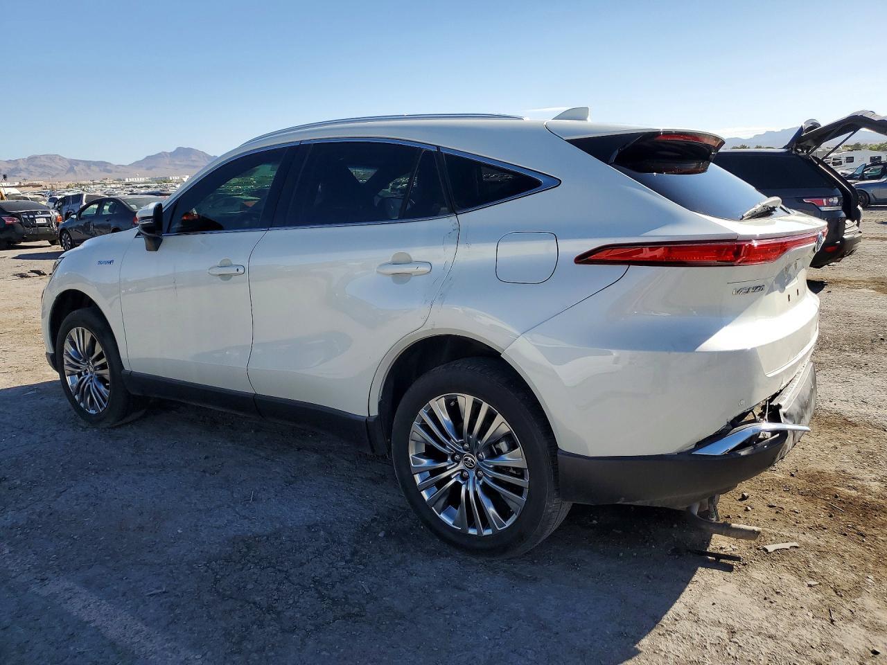 2021 Toyota Venza Limited - Фото 2