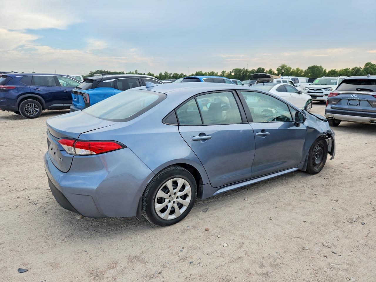2025 Toyota Corolla Le - Фото 3