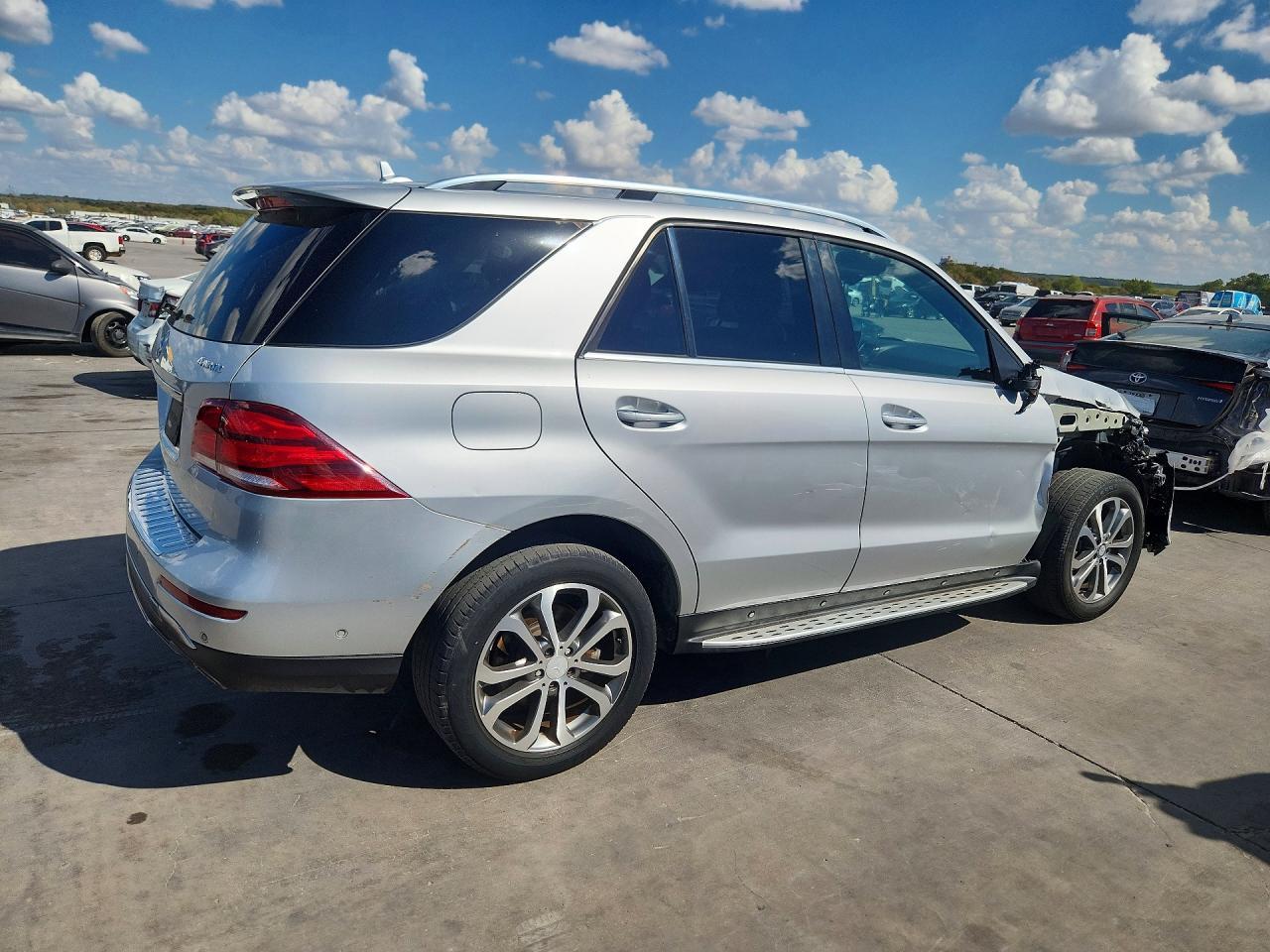 2016 Mercedes-Benz Gle 350 4Matic - Фото 3