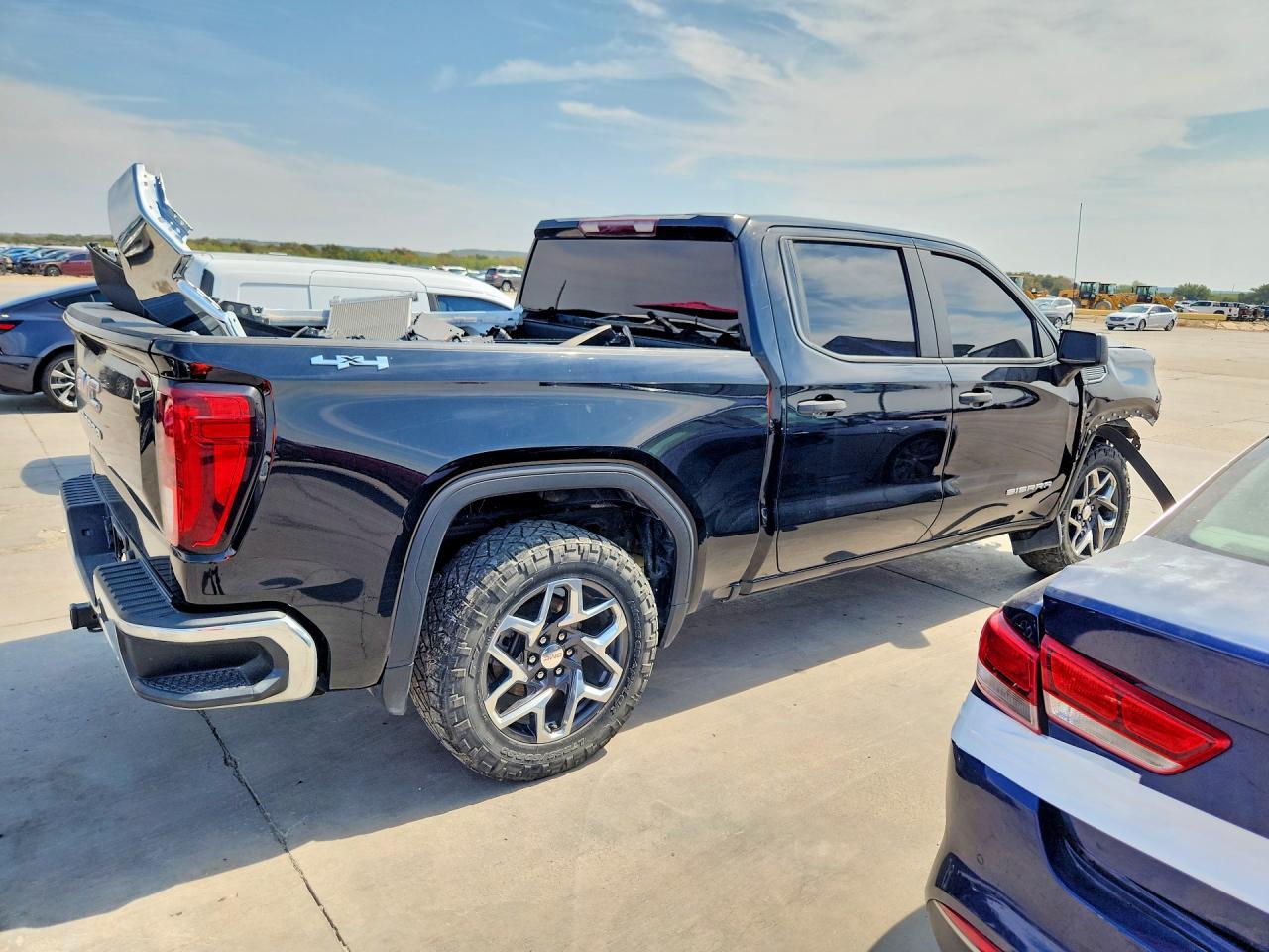 2023 GMC Sierra K1500 - Фото 3
