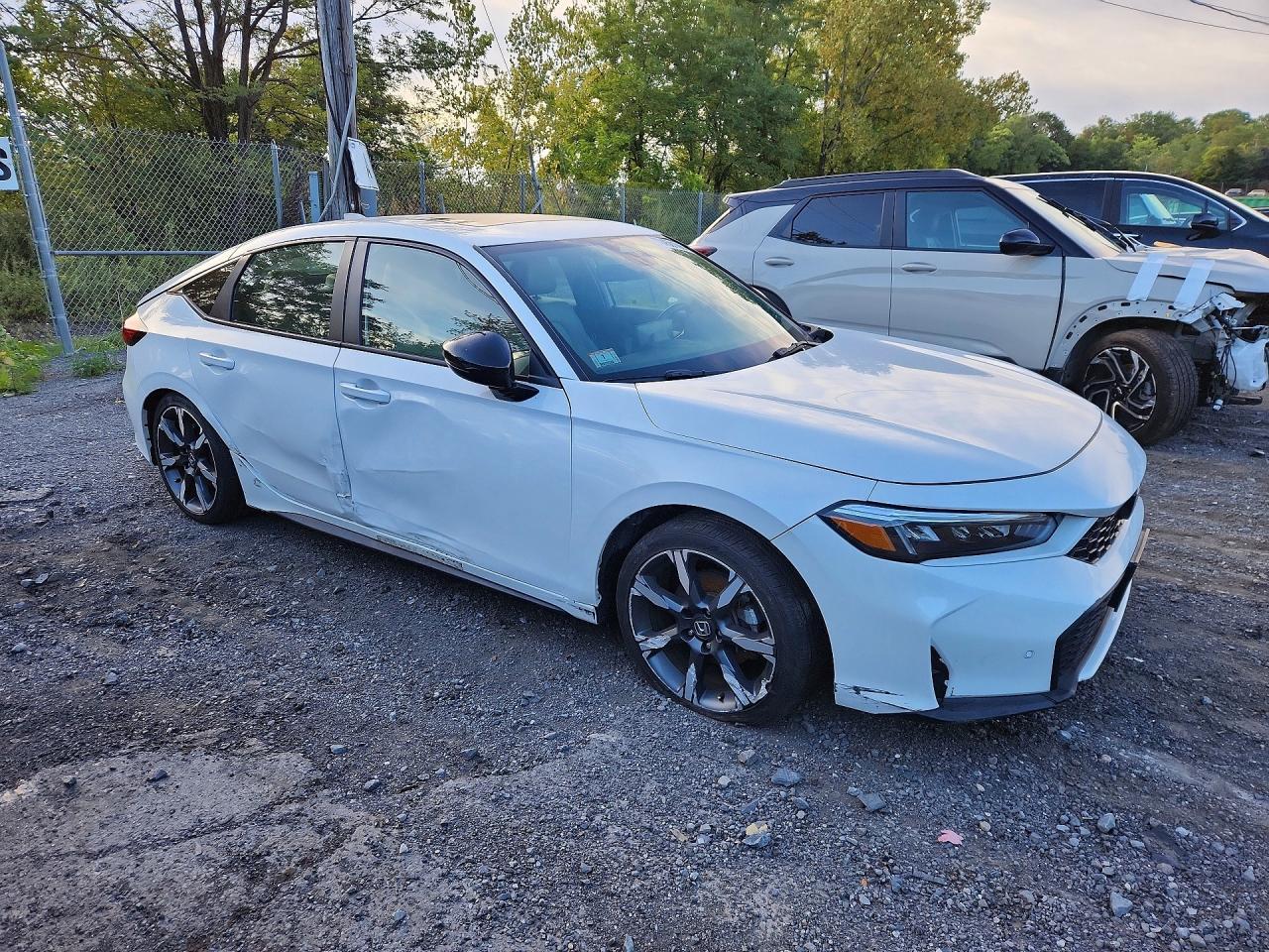 2025 Honda Civic Sport Touring - Image 4