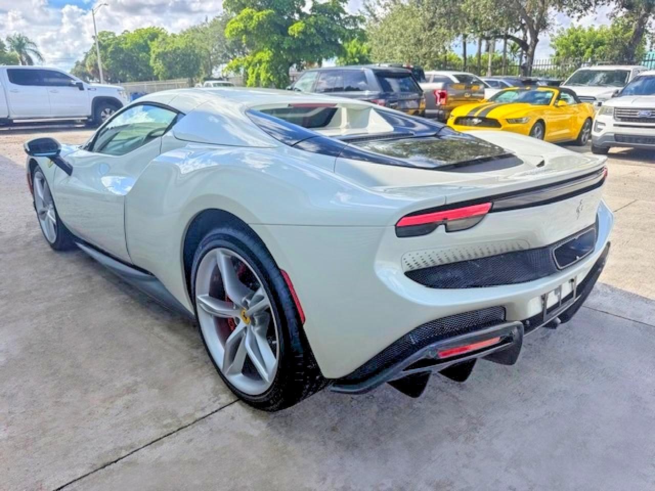 2024 Ferrari 296 Gts - Фото 2