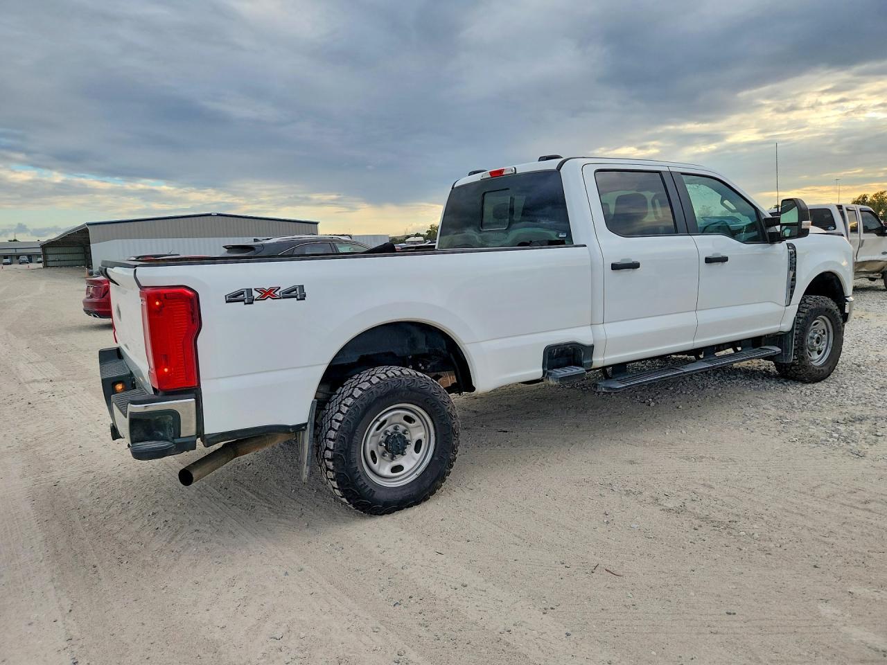 2026 Ford F250 Super Duty - Фото 3