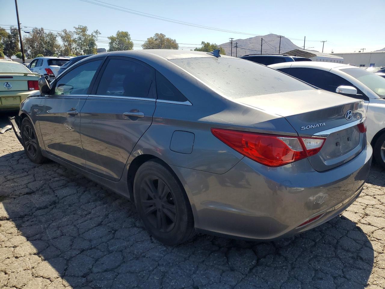 2013 Hyundai Sonata Gls - Фото 2