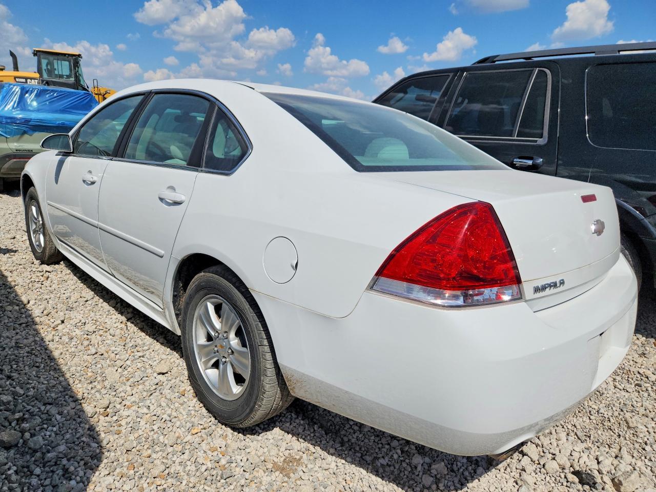 2013 Chevrolet Impala Ls - Фото 2