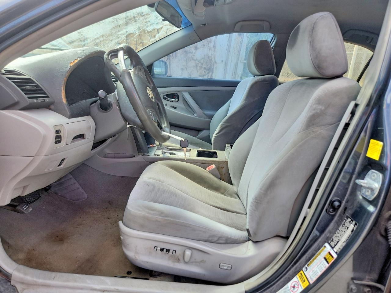 2011 Toyota Camry Le V6 - Фото 7