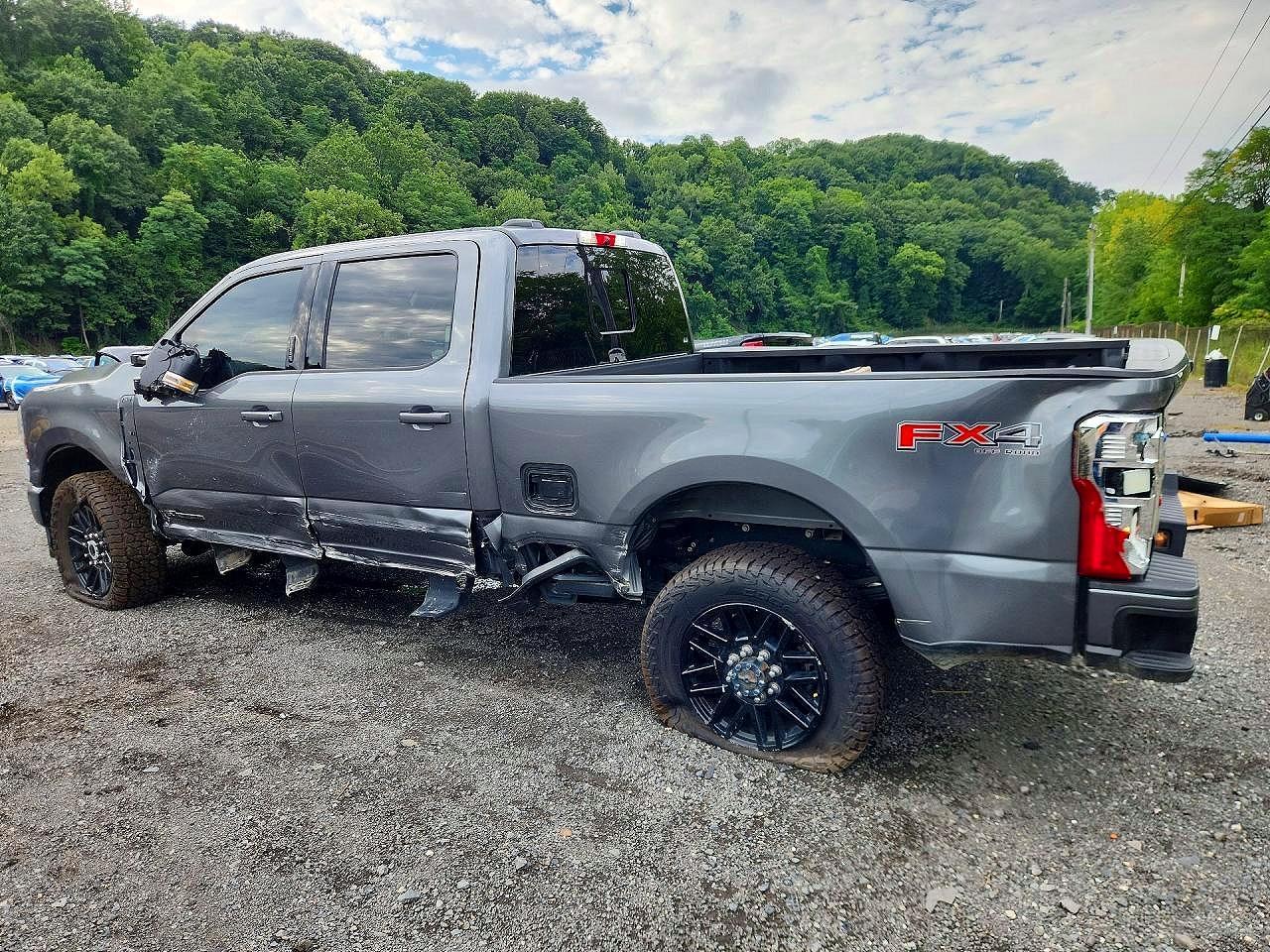 2024 Ford F250 Super Duty - Фото 2