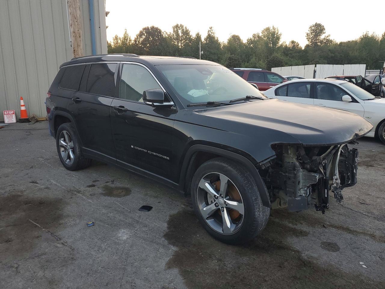 2022 Jeep Grand Cherokee L Limited - Image 4