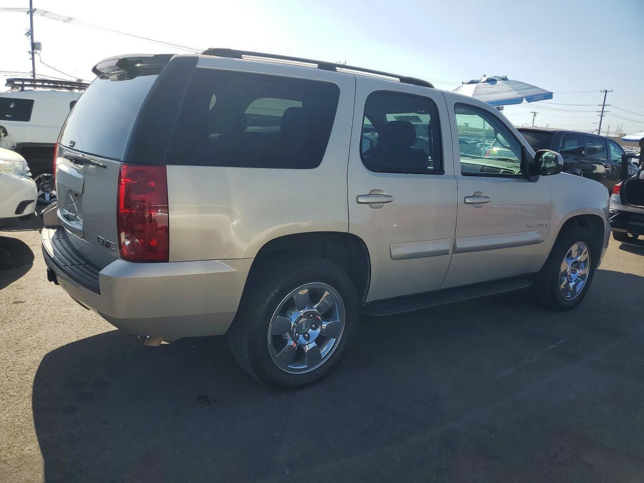 2007 GMC Yukon - Фото 3