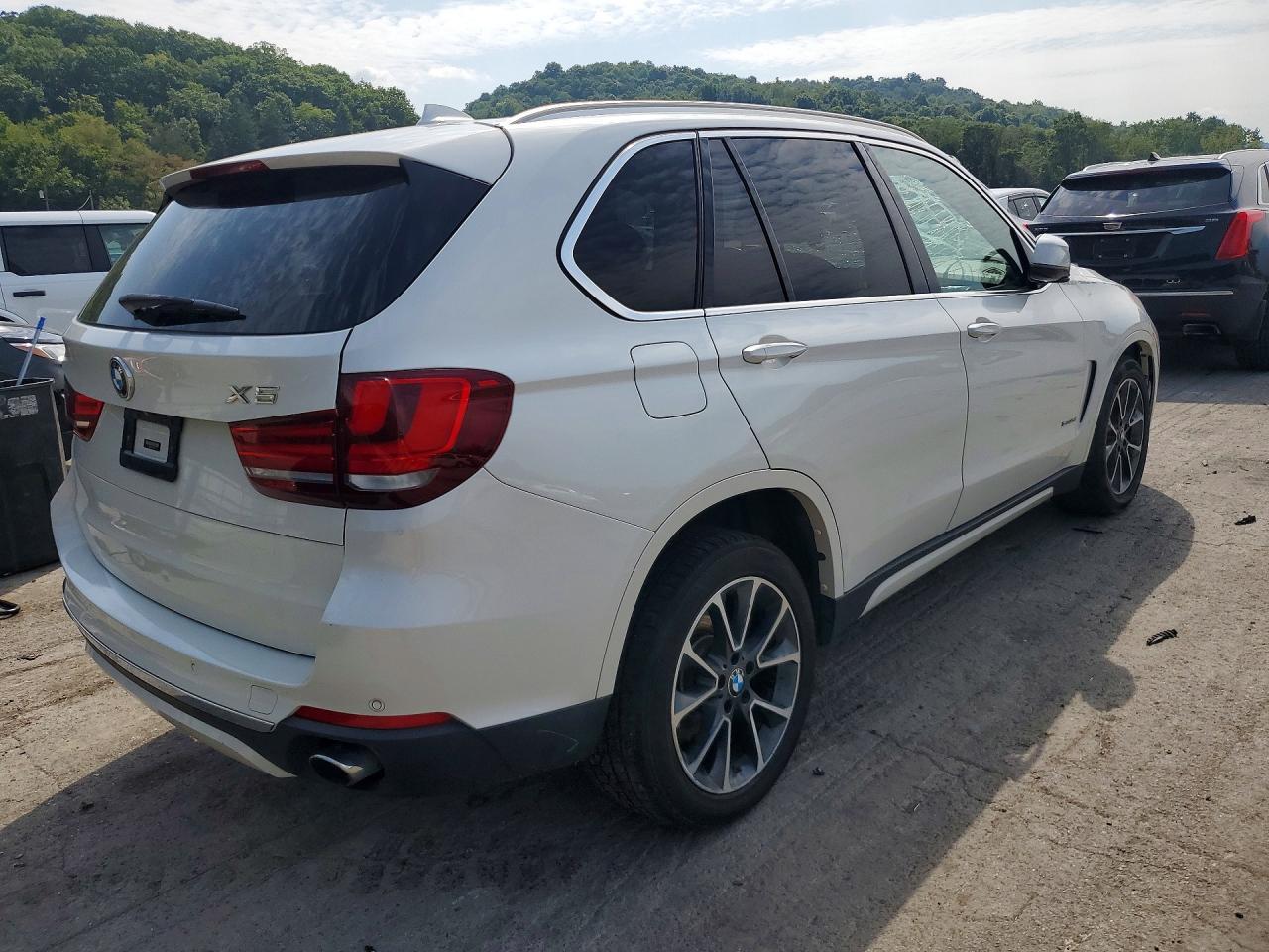 2017 BMW X5 xDrive35I - Фото 3