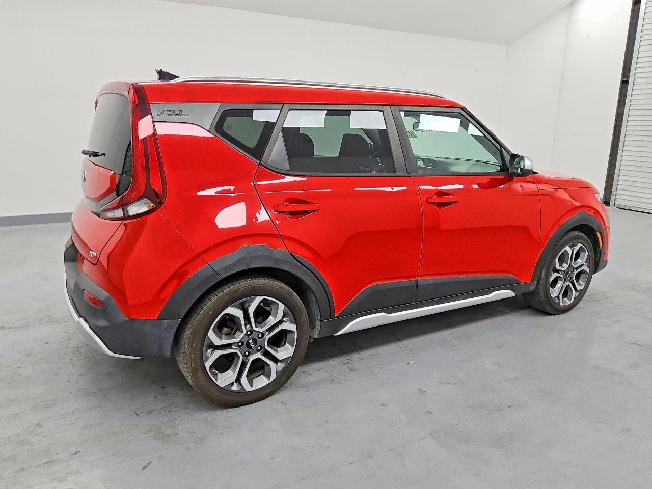 2020 Kia Soul X-Line - Image 3
