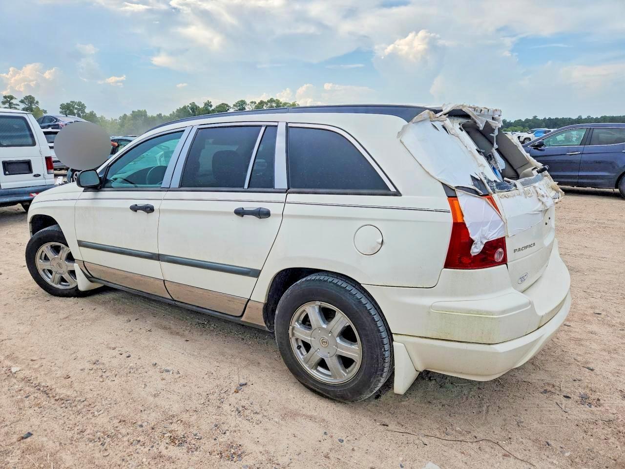 2005 Chrysler Pacifica - Фото 2